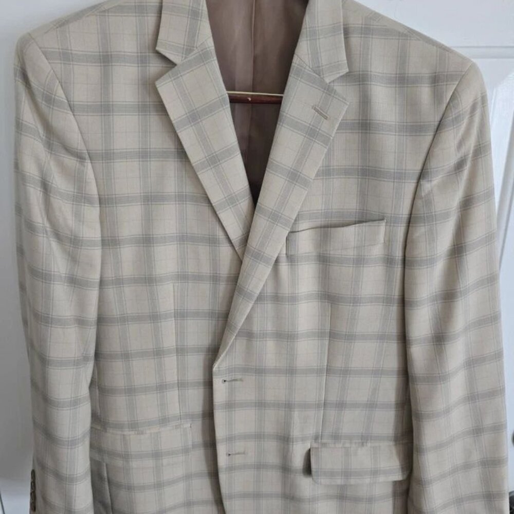 Haggar Classic‎ Fit Men’s Blazer 44R Beige Tan Plaid Sport Coat Jacket 2 Button